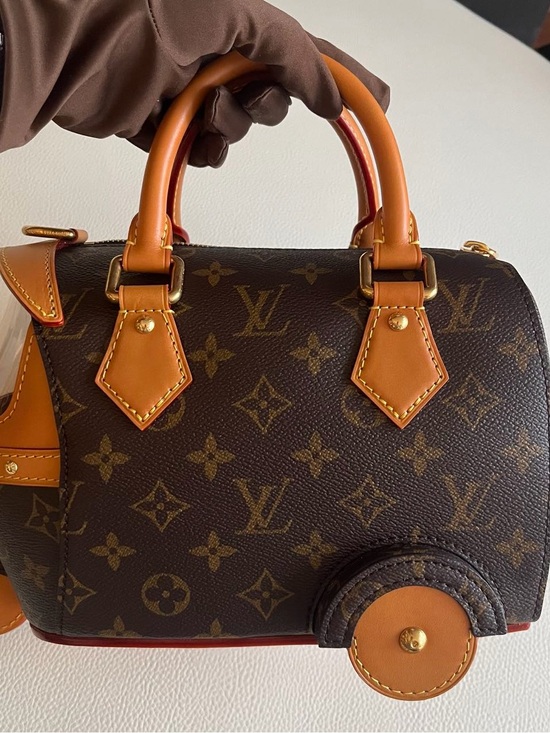 Louis Vuitton Handbags - Louis Vuitton Rickshaw Brown Monogram Wallet Bag Purse - Tan Trim